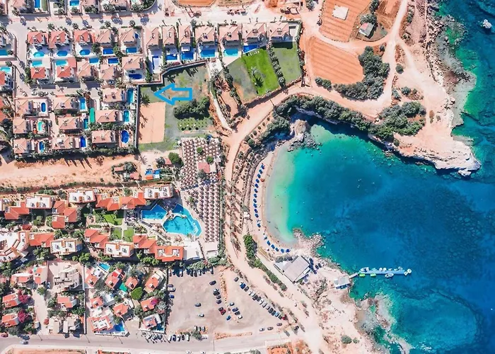 Villa Oceania - Beachfront