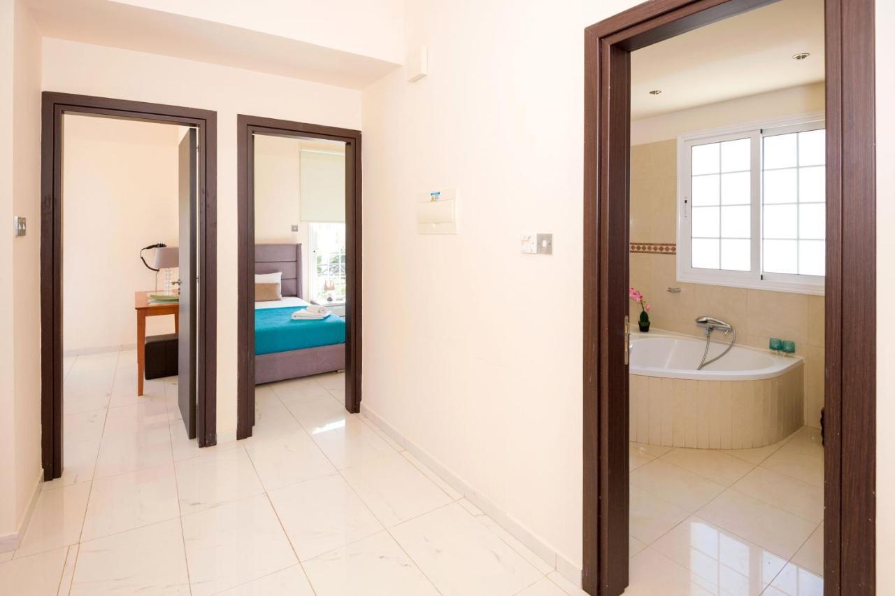 Oceania Vilă Paralimni